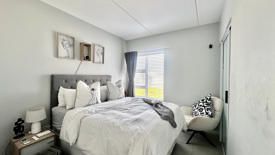 2 Bedroom Property for Sale in Overbaakens Eastern Cape